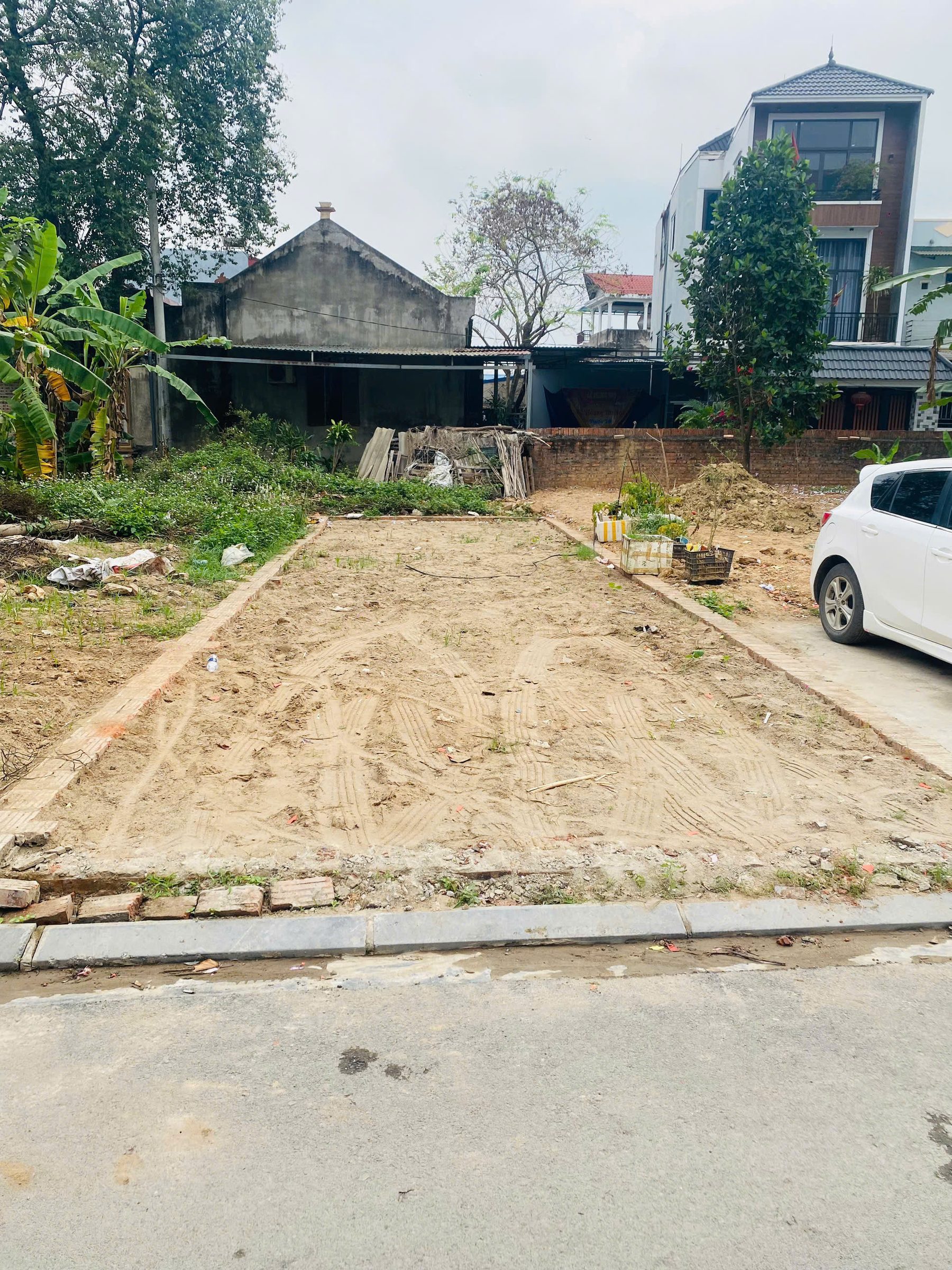 Bán đất Mai Lâm Đông Anh- Vỉa Hè- Kinh doanh- hàng xóm Vin Cổ Loa- oto tránh-70m nhỉnh 8 tỷ(TL)