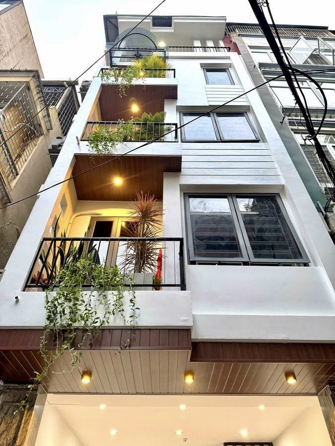 Nhà Lô Góc Thái Hà -  Đống Đa, 3 Thoáng, Gara Ô tô, 6 Tầng, Kinh Doanh Tốt - 54m² - 30,5 Tỷ