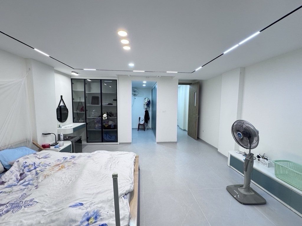 Bán nhà 54m² full thổ cư ngang 5m giá 30 tỷ tại Đường Thái Hà Phường Đống Đa