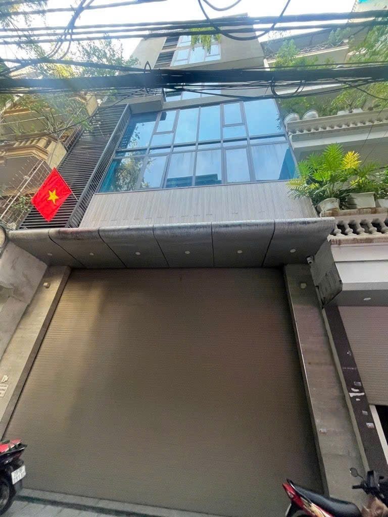 Bán nhà 67m² full thổ cư ngang 8m giá 50 tỷ tại Đường Thái Hà Phường Đống Đa