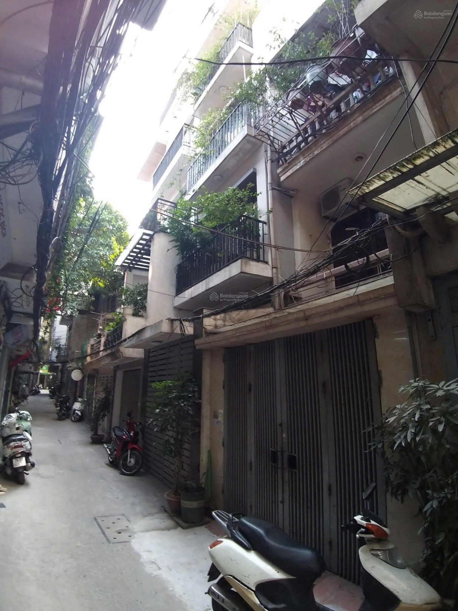 Cho thuê nhà  5 tầng tại ngõ 151 Thái Hà - Đống Đa
- Diện tích 50m X 5 tầng. Mặt tiền 3.3m 
+ Tầng 1 : thông sàn tiện KD + 1WC-19tr/1tháng