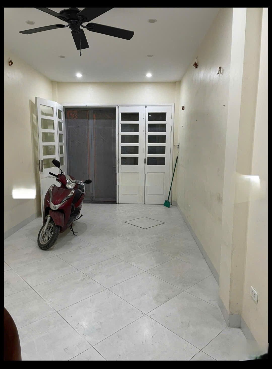 Cho thuê Nhà riêng  Thái Hà Quận Đống Đa 45M x 5 tầng (6 ngủ) giá 16.5 triệu