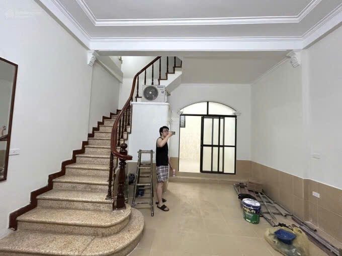 Cho thuê nhà ngõ 7 Thái Hà 42M² 4 Tầng 5 Ngủ - Nội Thất CB - Giá Thuê 22tr