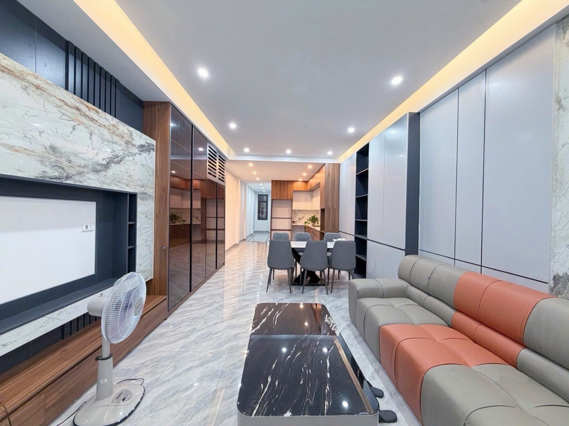Bán Nhà riêng 75m2 giá 25 tỷ tại Đường Thái Hà, 6 tầng thang máy, ô tô vào nhà