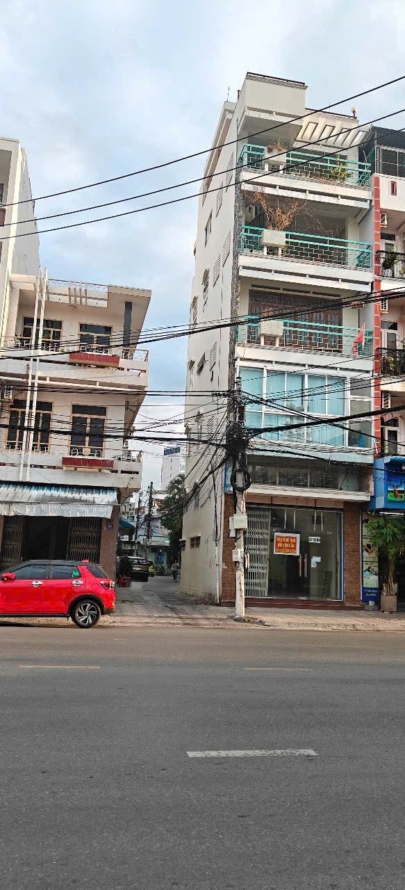 BÁN NHÀ 2 MẶT TIỀN ĐƯỜNG THÁI NGUYÊN – TRUNG TÂM TP NHA TRANG 🌟

📍 Vị trí đắc địa ngay TTTP, gần vòng xoay – cách Ga Nha Trang chỉ 500m
Khu vực sầm uất, kinh doanh đa ngành nghề, lưu lượng xe qua lại đông đúc.