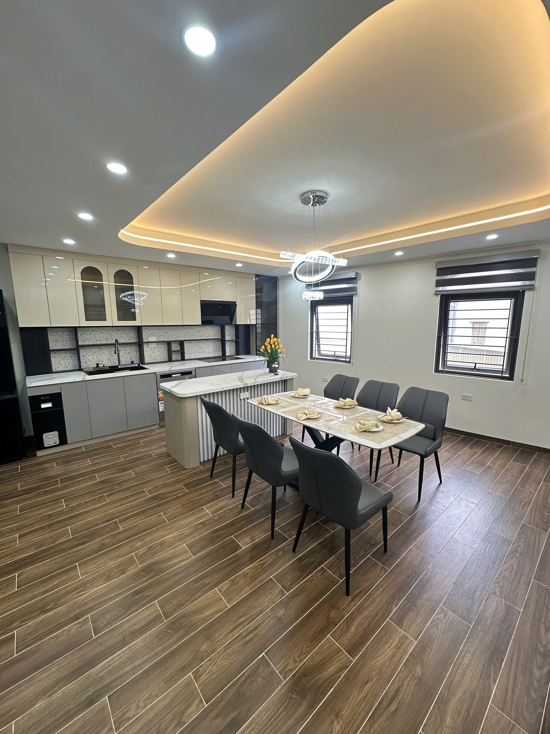 "Không QH" THÁI THỊNH - 6 TẦNG THANG MÁY - NGÕ THẲNG TẮP - GẦN Ô TÔ - 14.5 tỷ