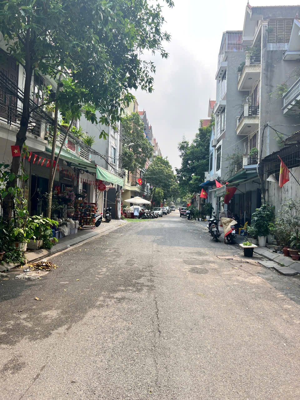 Bán nhà 2 mặt tiền đường Thanh Am - Đường 2 oto tải tránh nhau - View hồ thoáng mát