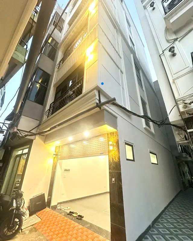 CẦN BÁN NHÀ THANH AM, VIỆT HƯNG 45M²  6 TẦNG, THANG MÁY, Ô TÔ ĐỖ CỬA, FULL NỘI THẤT!