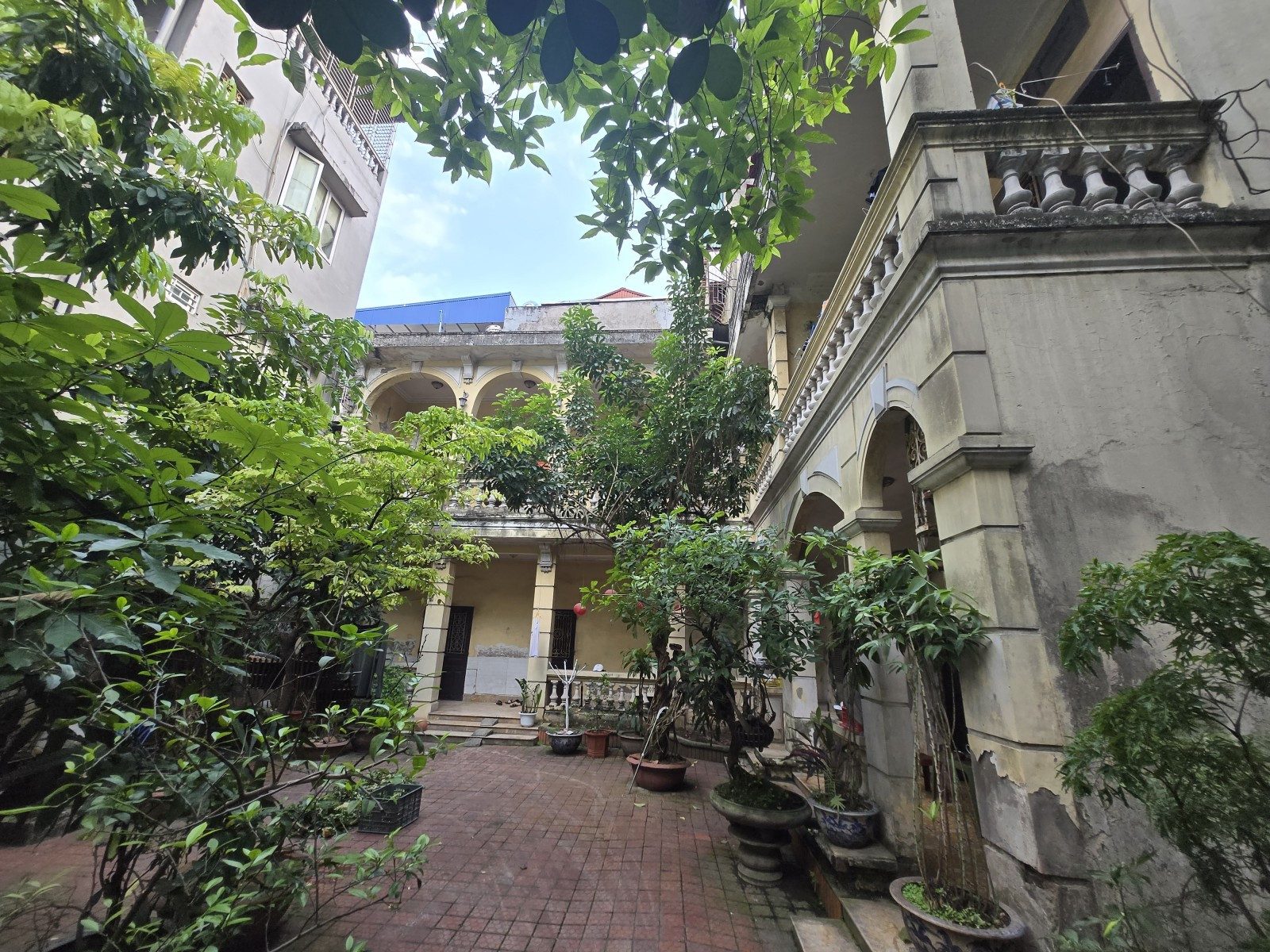 Bán nhà Thành Công 339m² full thổ cư ngang 9m giá 98 tỷ tại Đường Thành Công Phường Giảng Võ (MUA/BÁN BĐS nhắn tin Zalo 0862299066)