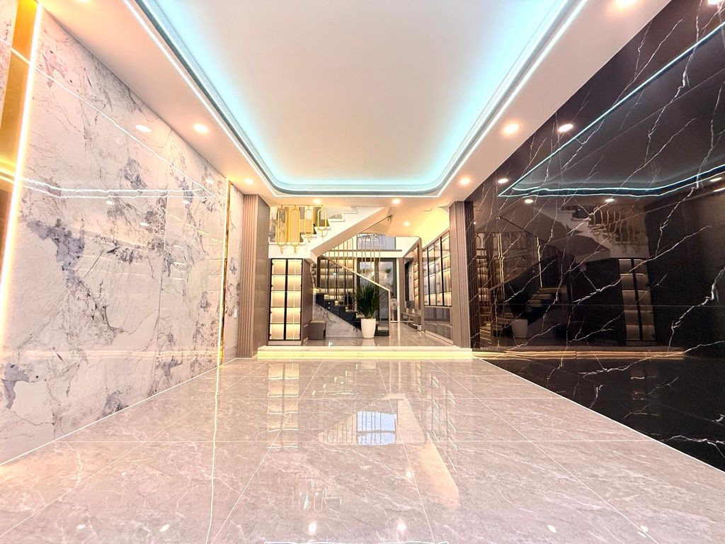Nhà bán hẻm 141 Thạnh Lộc 19 An Phú Đông, DT: 4X13.5 hẻm ô tô, nhà mới ở ngay, full nội thất, gần chợ Cầu Đồng