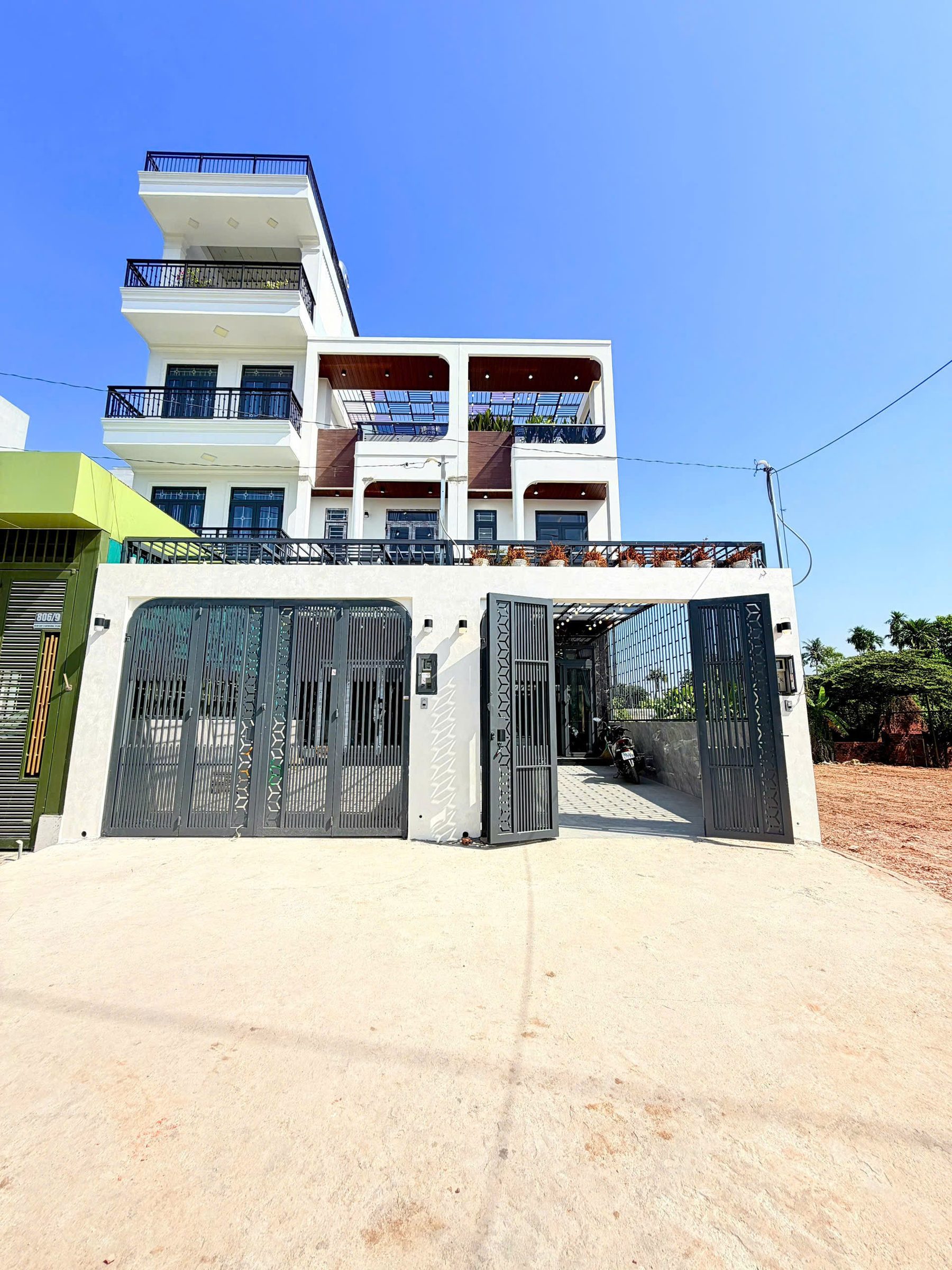 99.2m2 với 3 tầng - view sông chỉ 6,4 tỷ - thiết kế đẹp, nội thất sang xịn, phong thủy tốt