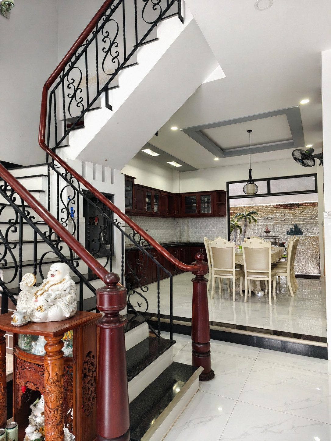 Bán nhà TL29 Quận 12 diện tích 67m2, 3 tầng BTCT, 4PN, hẻm 6m xe hơi vào nhà, gần Gò Vấp, pháp lý chuẩn, giá 6.9 tỷ TL