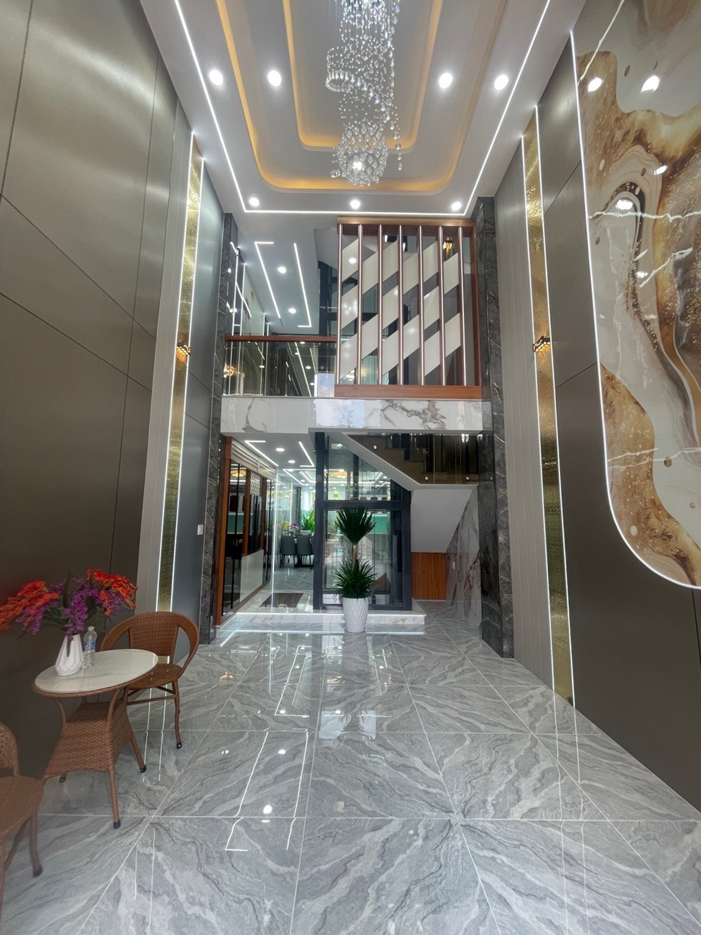 NHÀ ĐẸP THẠNH LỘC 37