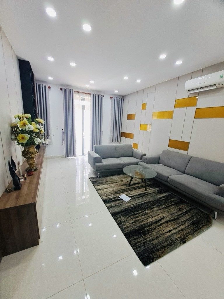 Bán nhà Bảo Ngọc Garden phường Thạnh Lộc Quận 12, 60m2, 5 tầng thang máy, giá 6.35 tỷ