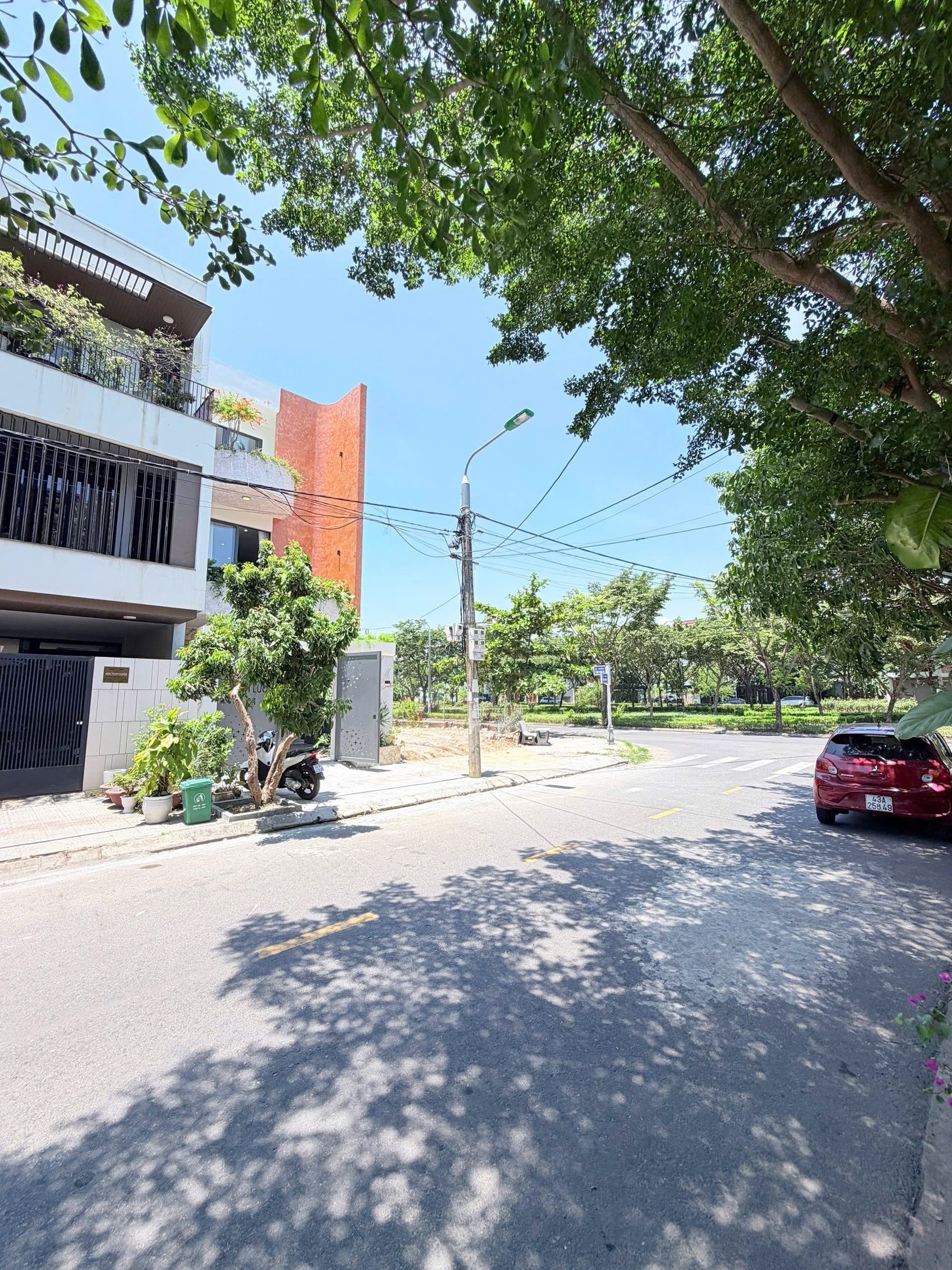 ❌ Bán nhà 3 Tầng, 4 Phòng Ngủ, View Công Viên, Đường Thanh Lương 24 - Giá 9,5 tỷ