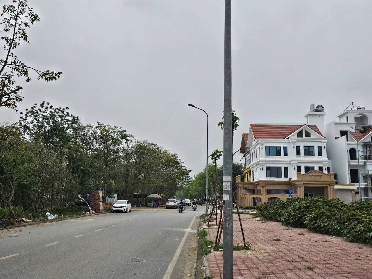 Bán 199.4m đất. Lô góc. Khu đô thị đại dương. Cách 30m ra hồ điều hoà. Mặt đường thanh niên. Phường võ cường bắc ninh