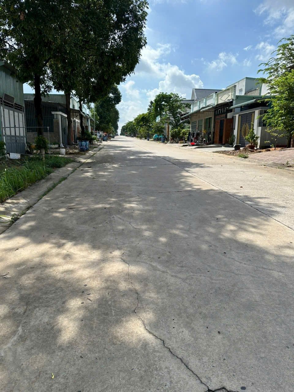 Bán đất Bình Dương, mặt tiền đường nhựa, nằm sau Chợ Trừ Văn Thố, gần trường,...
Giá công khai 9xxtr