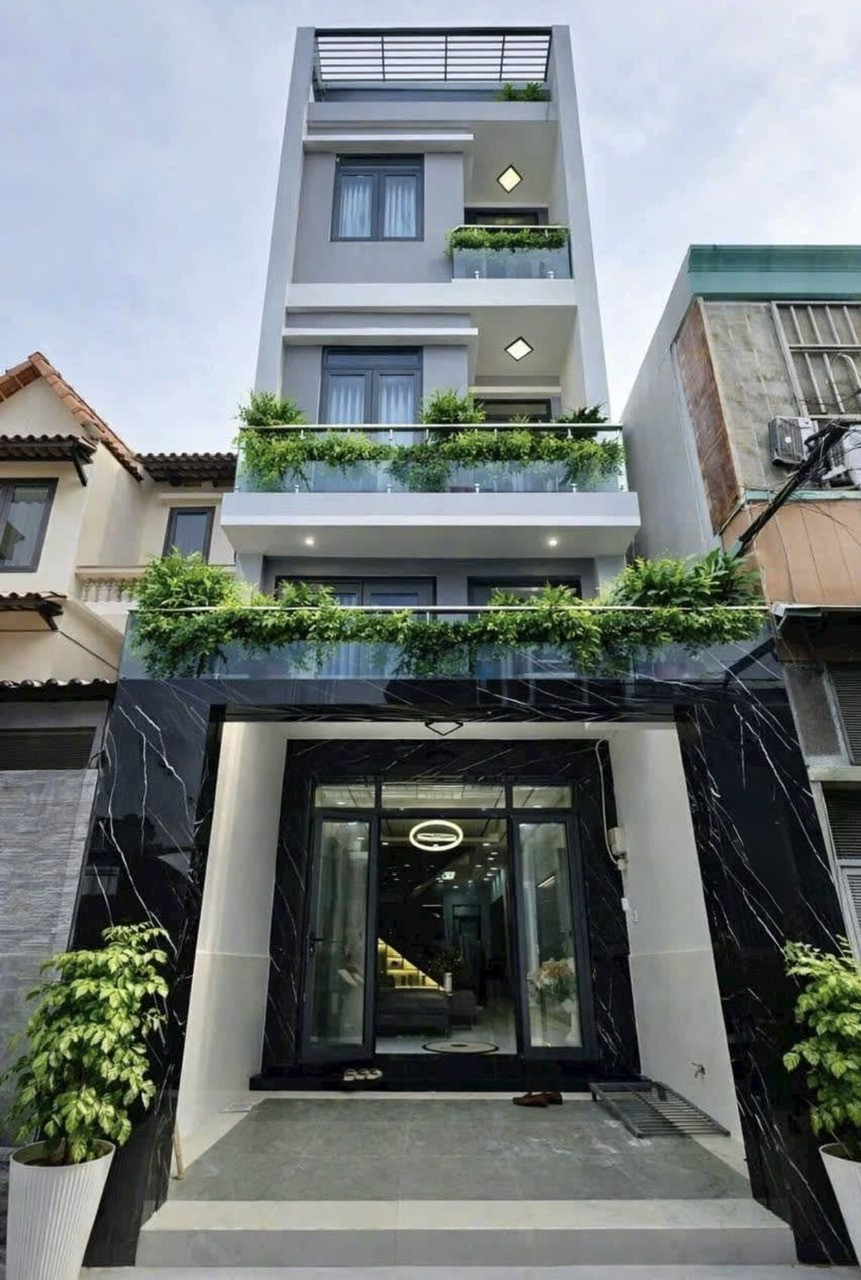 Bán nhà giá tốt cực đẹp tại Thành Thái, Q10 chỉ 5 tỷ590tr/ 79m2. SHR sang tên công chứng trong ngày