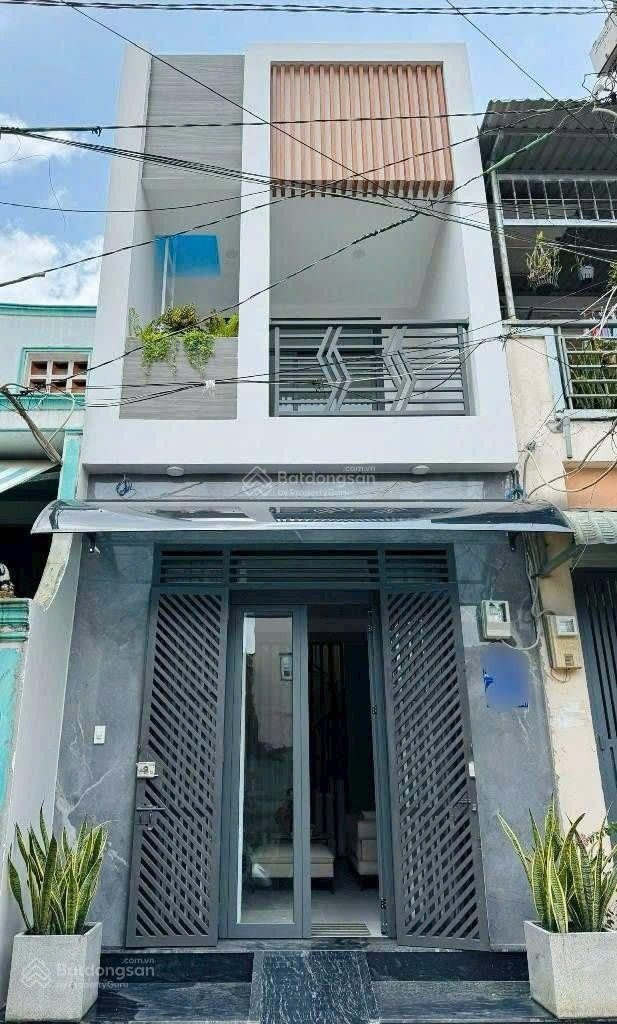 Sang Mỹ định cư gia chủ cần bán gấp căn nhà Thành Thái, P14, Quận 10, 48m2, Giá 2Tỷ760tr, full nội thất, sổ riêng 1 đời chủ