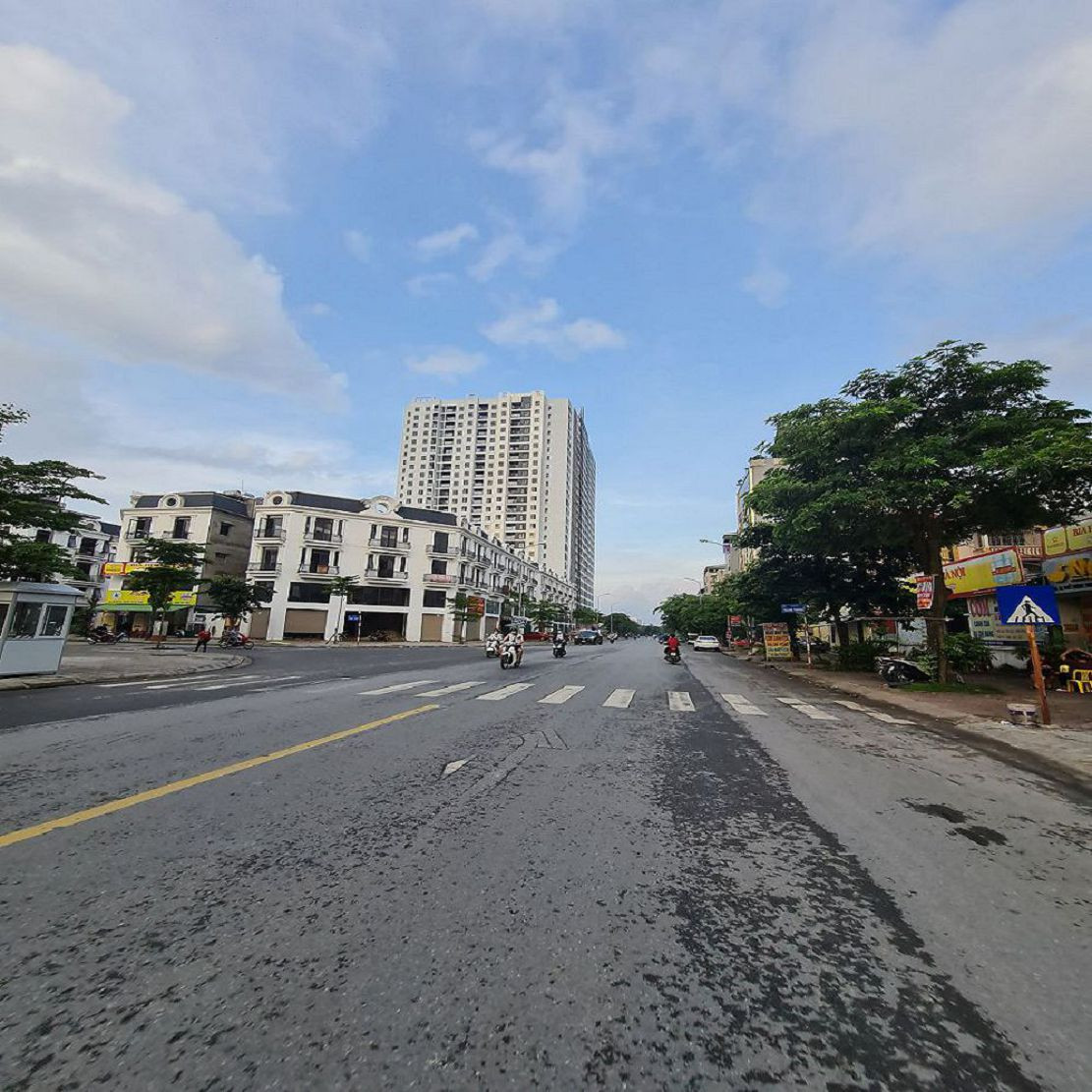 56m2 đất trung tâm Trâu Quỳ, Gia Lâm. Mt 4,4m, vuông vắn. 7 chỗ vào nhà giá tốt. Lh 0989894845