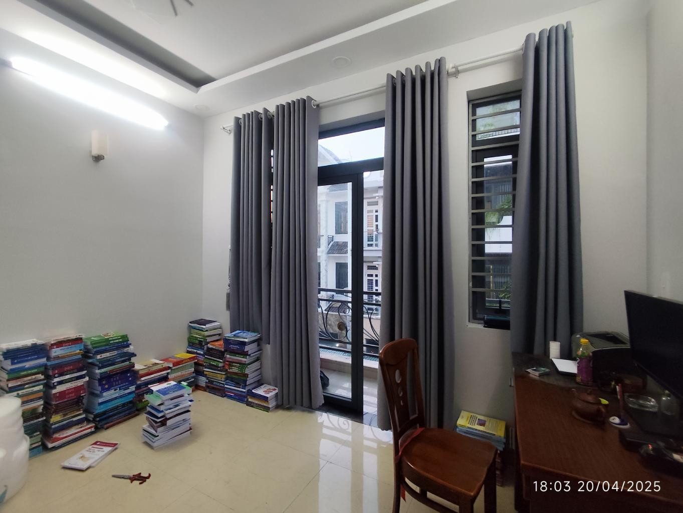 Bán Nhà hẻm Thạnh Xuân 25, Đường Xe Hơi 6m, Dân Trí Cao, Giá Nhỉnh 5 Tỷ