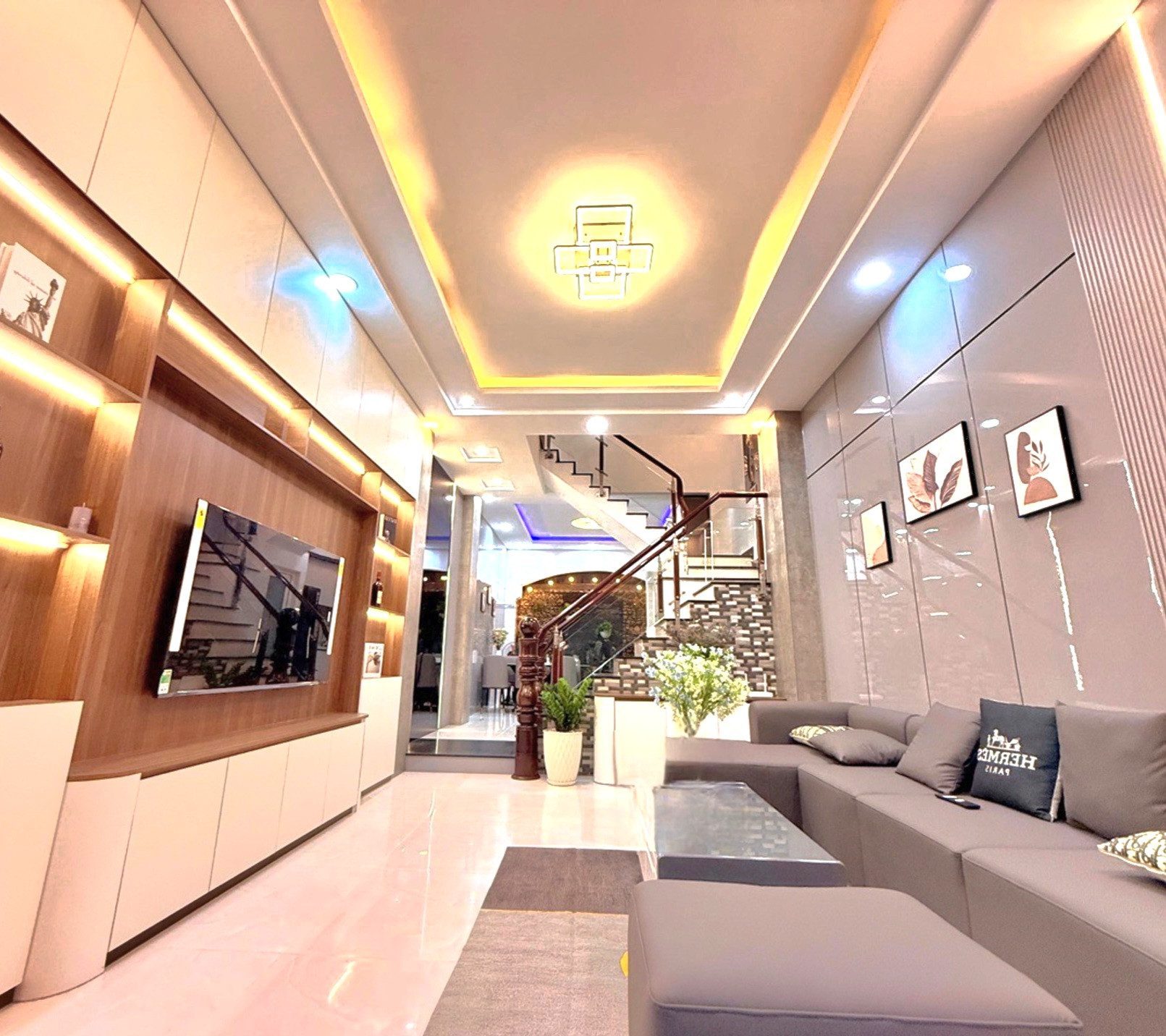 BÁN NHÀ ĐẸP CẠNH THẠNH XUÂN - HẺM XE HƠI - ( 4X14M )