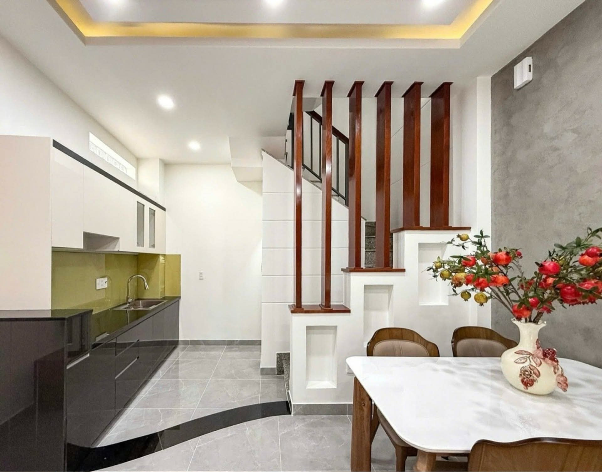 Bán Nhà riêng 42m² thổ cư 42m² giá 9.79 tỷ tại Đường Thích Quảng Đức Phường Đức Nhuận TP. Hồ Chí Minh
