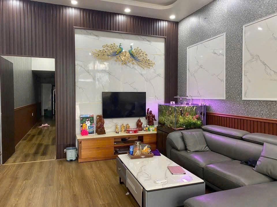 BÁN NHÀ MẶT ĐƯỜNG THIÊN LÔI - KINH DOANH SẦM UẤT - SẴN NHÀ Ở LUÔN