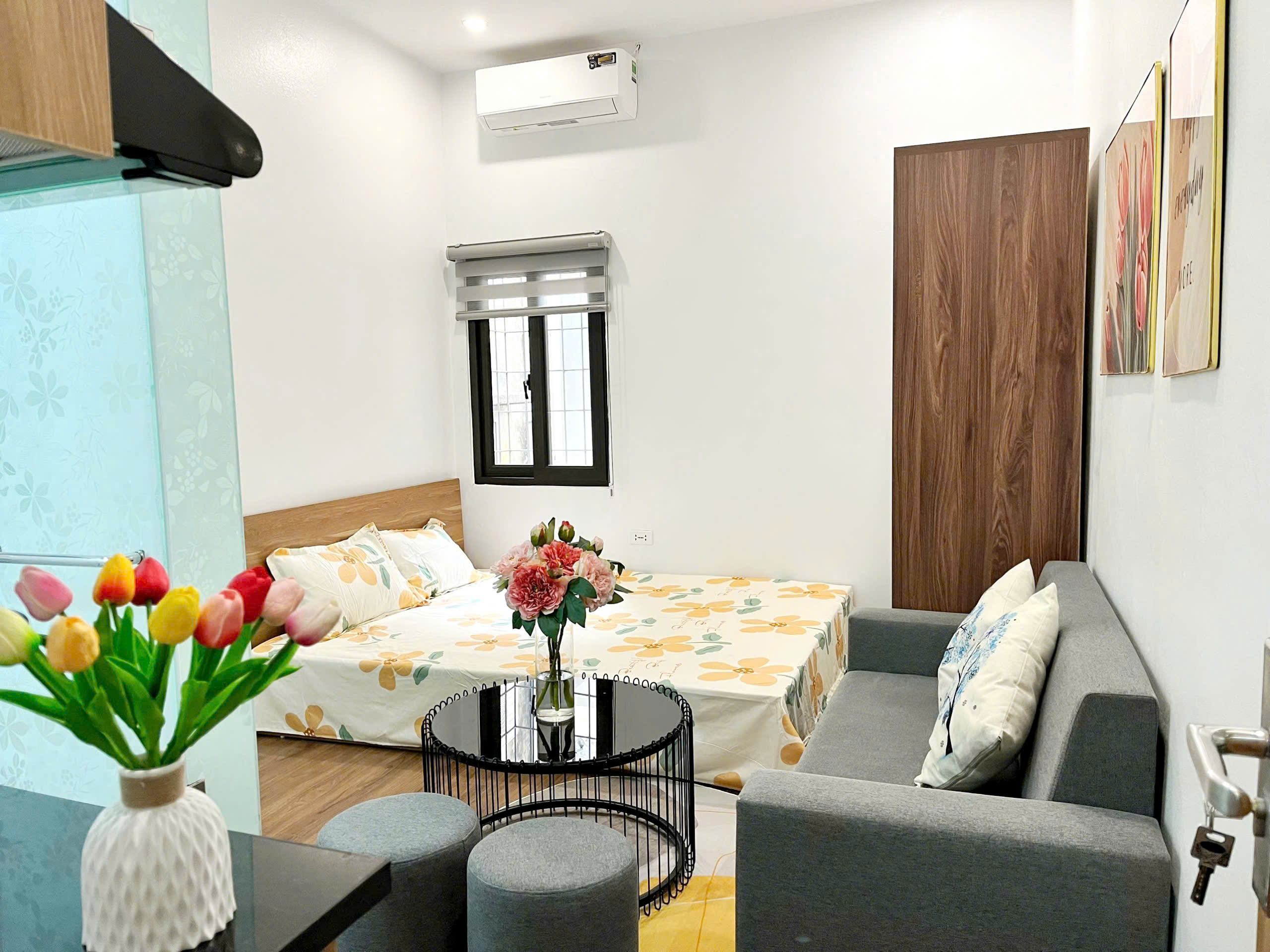 Bán gấp giá rẻ căn hộ Thịnh Quang 45m, tầng 2, mặt tiền 4m, 1.93 tỷ Đống Đa.