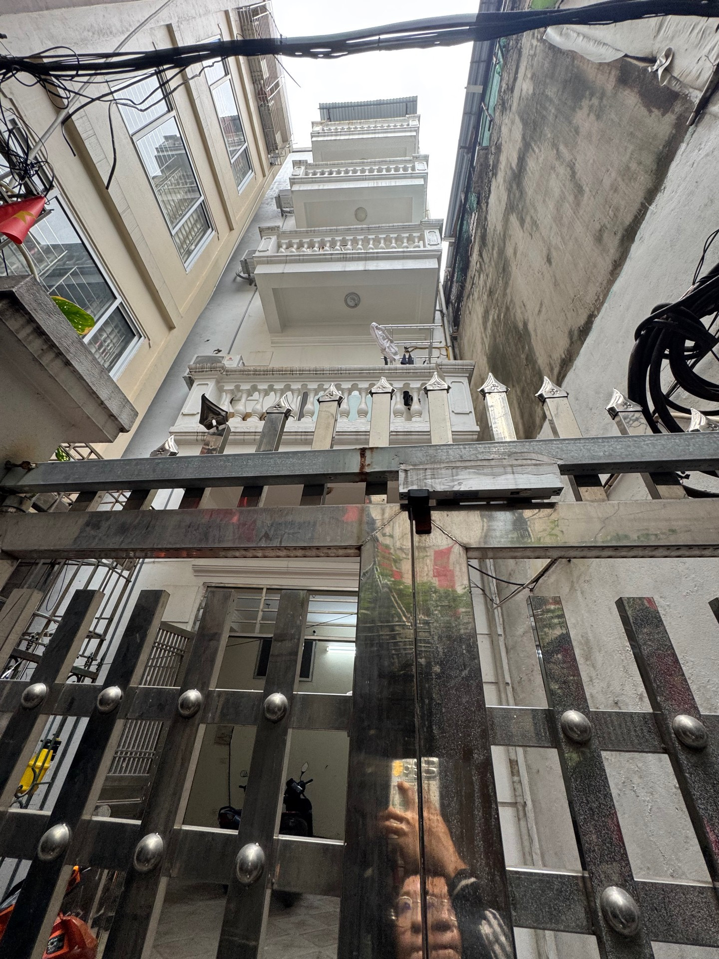 Bán Nhà Đống Đa, 107m CCMN Khai thác 13p, dòng tiền khủng, chỉ 170tr/m