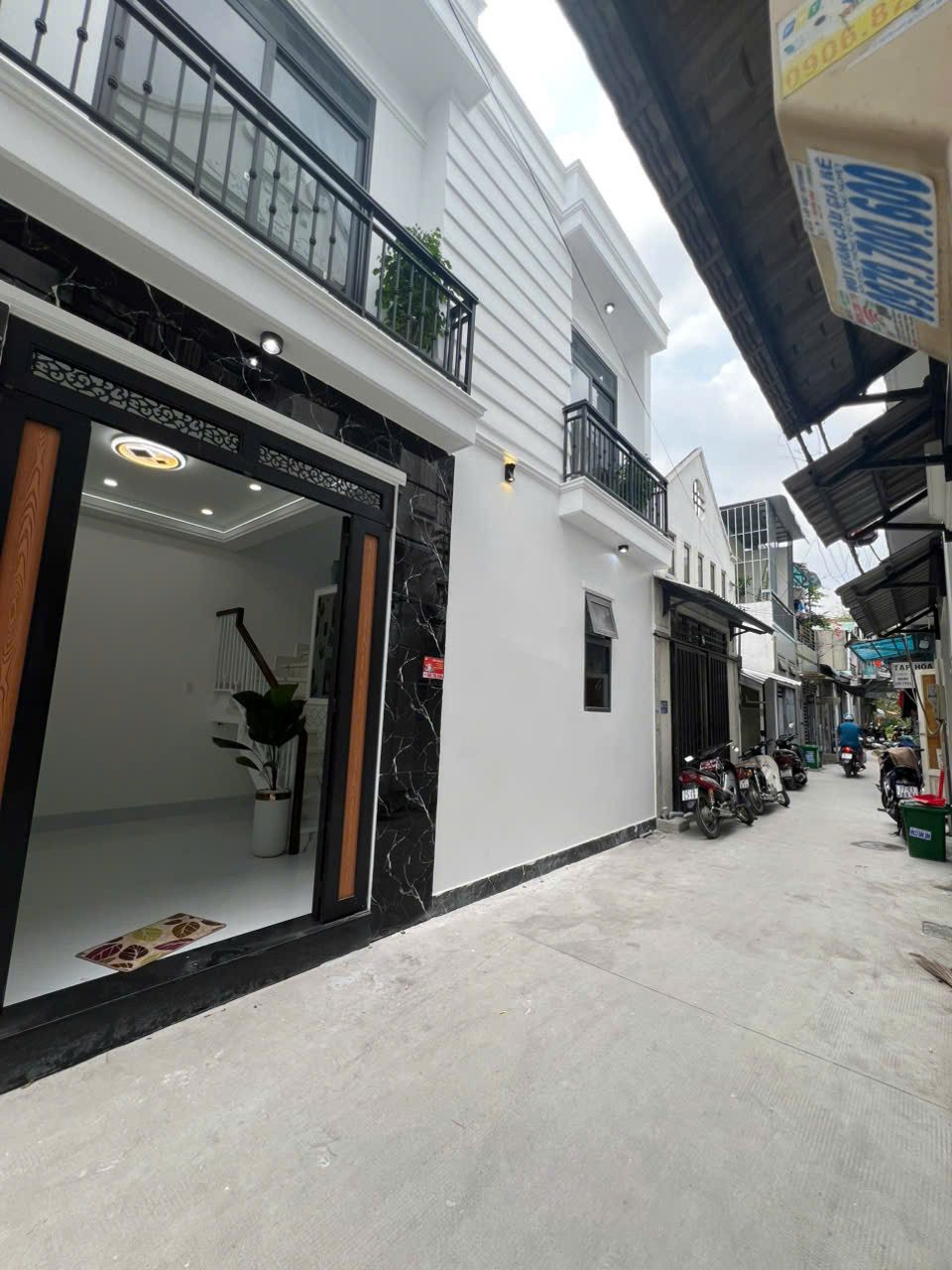 Nhà đường vào chùa Pháp Thạnh, hẻm xe hơi, Ngang 7 dài 3,5. Giá 1,668t