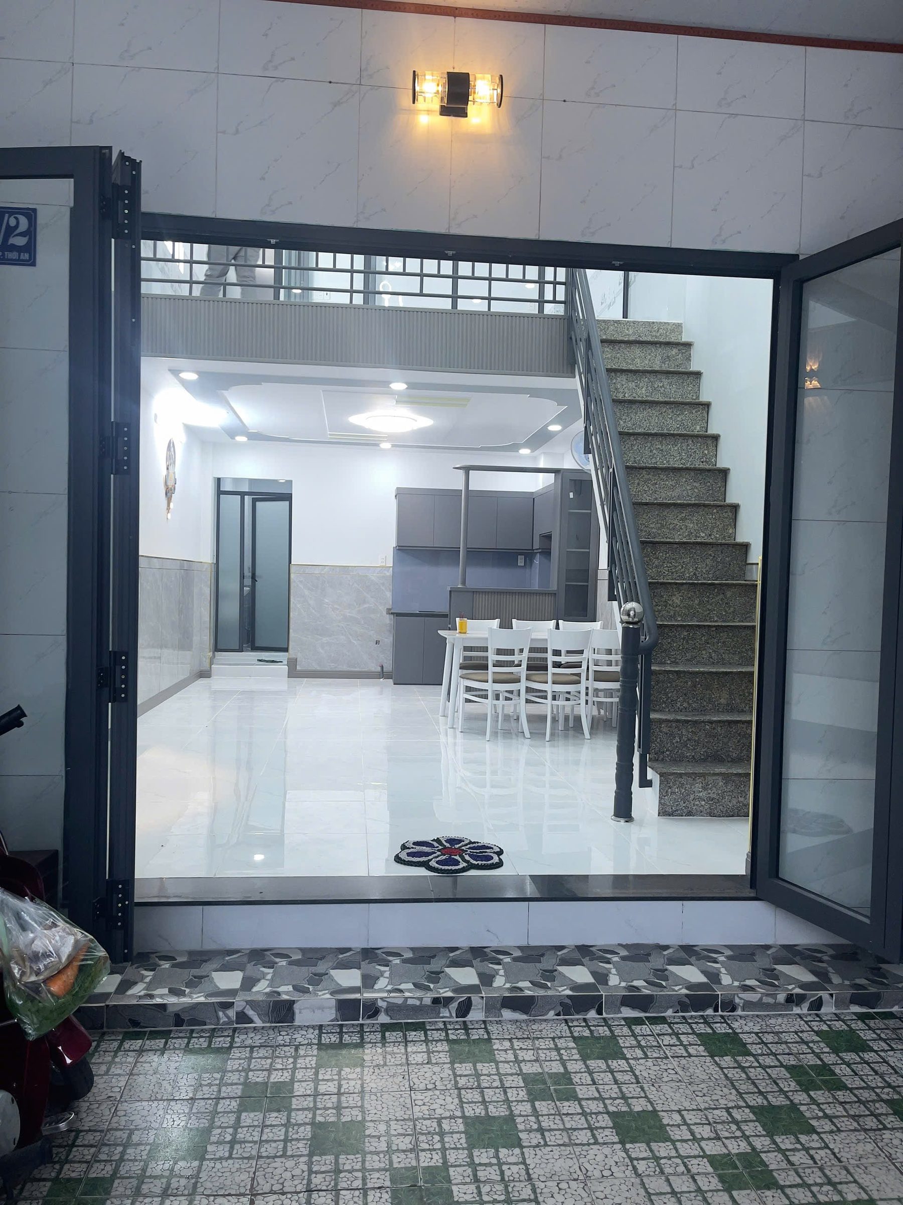 Nhà 50m2 đường Thới An 16, gần trụ sở Công An P. Thới An. Có 2PN 2WC, phòng thờ. Giá 2,058 tỷ có TL