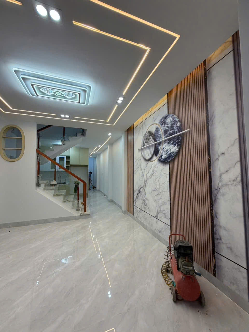 4,95 tỷ🔥Nhà mặt tiền đường nhựa, xã Tân Hiệp, Hóc Môn
📐 Diện tích: 4m x 24m
💰 4 tỷ 950 triệu (bán luôn cho khách thiện chí)

✅ Nhà đúc 1 lầu kiên cố
✅ 3 phòng ngủ, 2 WC
✅ 2 sân thượng trước và sau thoáng mát
✅ Chỉ cần xách vali vào ở ngay
✅ Mặt ti