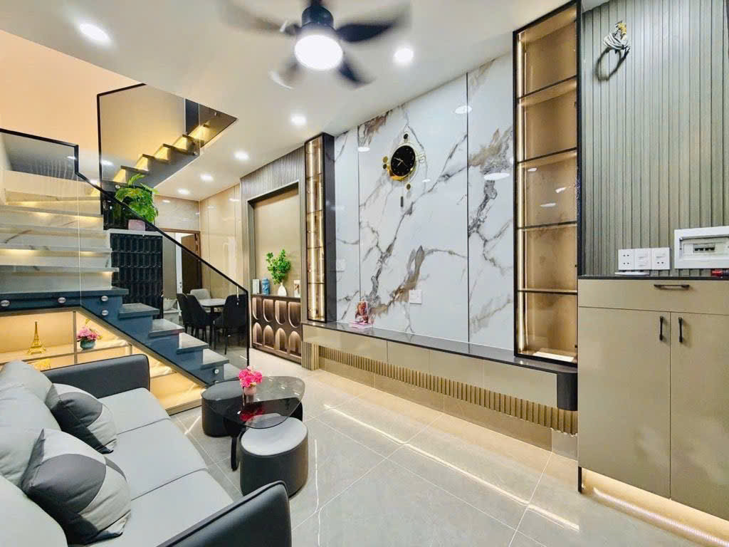 SIÊU PHẨM THỐNG NHẤT - VÀI BƯỚC RA MẶT TIỀN