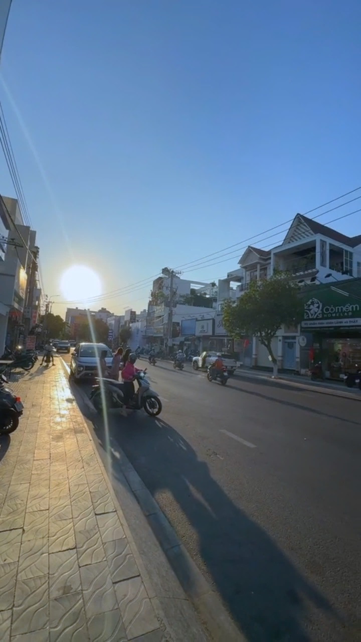 Bán nhà 170m mặt tiền đường Thủ Khoa Huân, Phú Thủy, kế biển Ocean Dunes