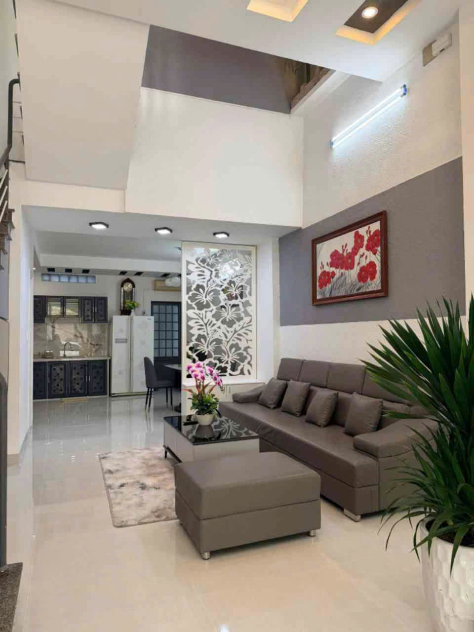 BÁN NHÀ 3 TẦNG MẶT TIỀN ĐƯỜNG THUẬN AN 4