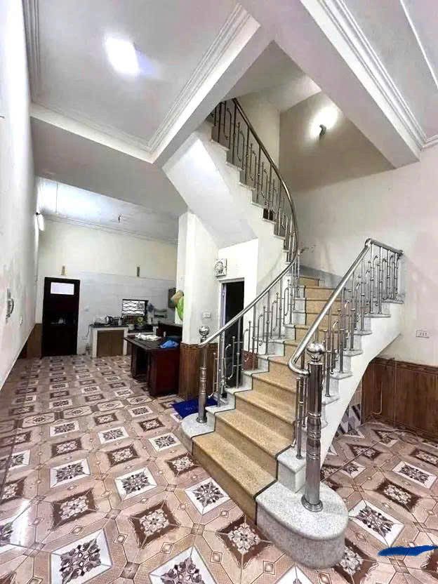 Bán nhà Thượng Thanh, Việt Hưng 56m²- 3Tầng, Ngõ Nông, Thông, Ô tô nhỏ đỗ cửa..