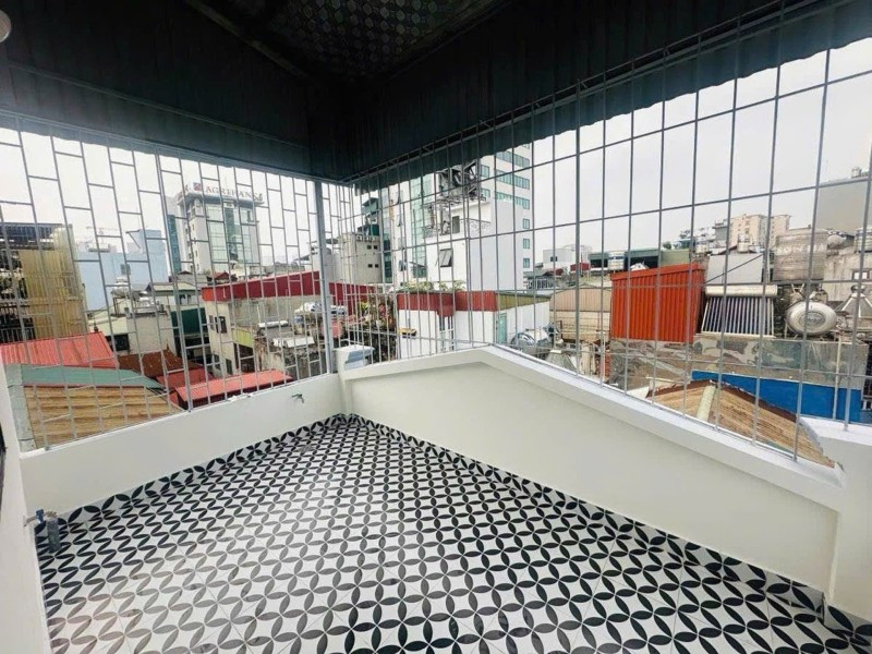 Bán nhà Thụy Khuê - 5 tầng - mt 4m - full nội thất - gần hồ - 100m ra ô tô tránh
