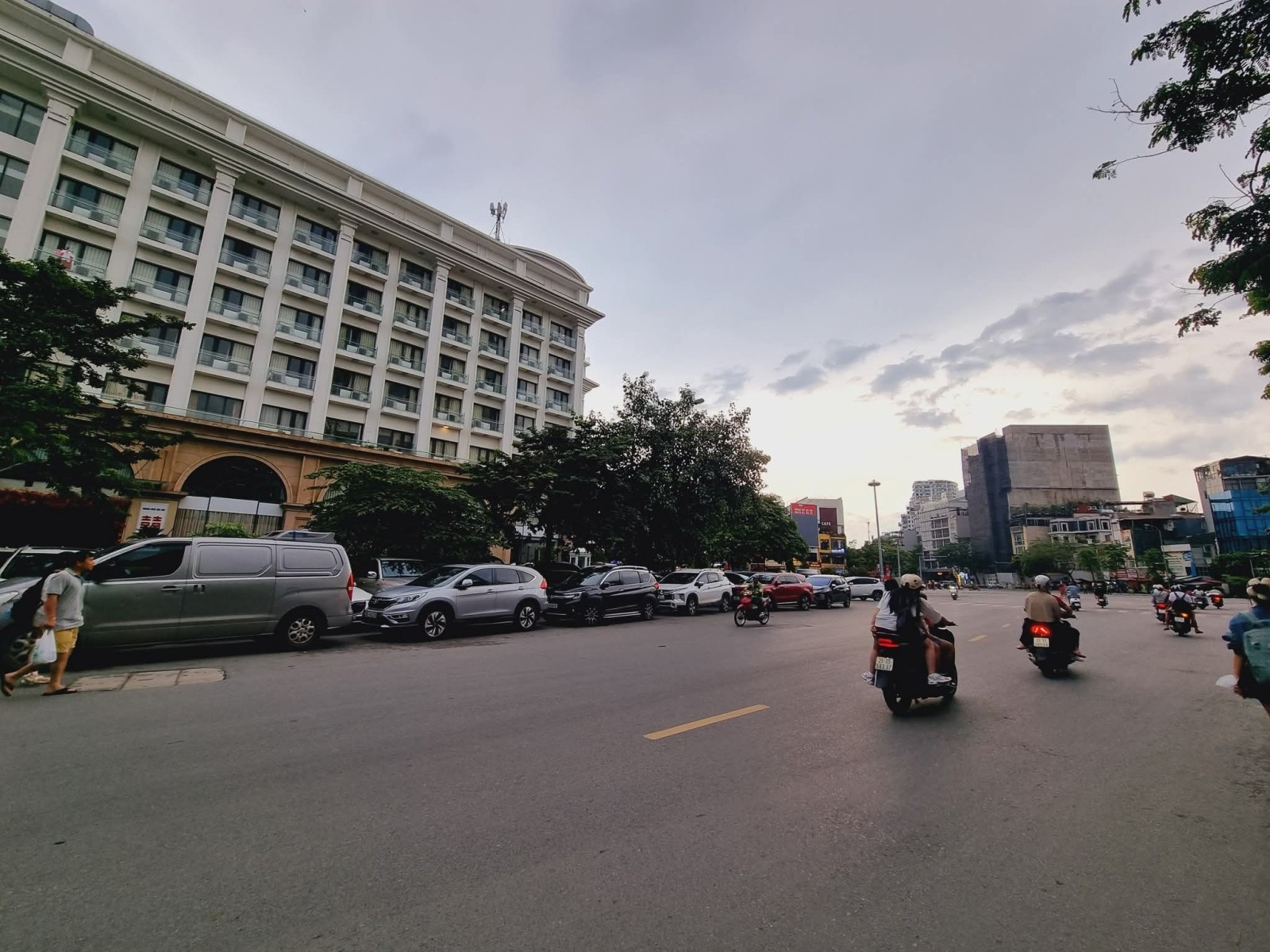 Bán nhà Mặt phố Thụy Khuê 375m² ngang 5m giá 85 tỷ Phường Tây Hồ (MUA/BÁN BĐS nhắn tin Zalo 0862299066)