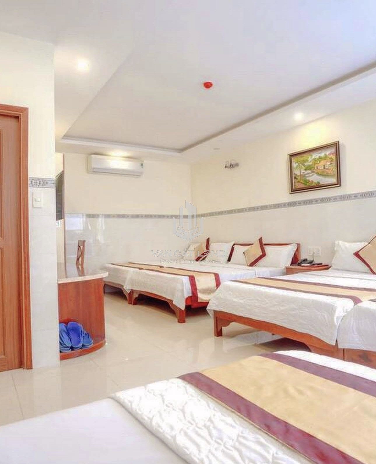🔥 CHO THUÊ KHÁCH SẠN 1 TRỆT 5 LẦU – 26 PHÒNG – DT 130M² – HẺM Ô TÔ THÙY VÂN – CHỈ 80 TRIỆU/THÁNG 🔥