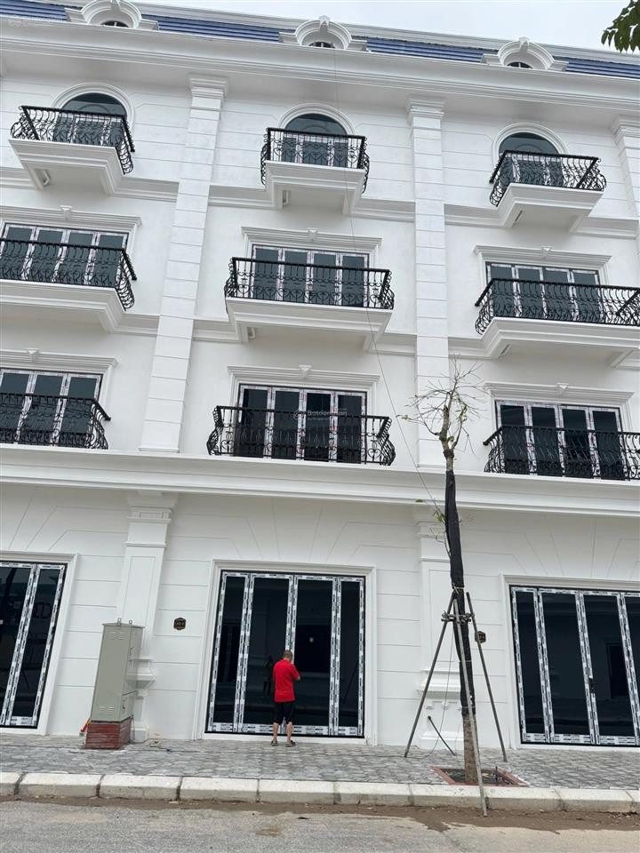 Chính chủ cần bán liền kề dãy LK6 – vị trí đẹp nhìn thẳng Chợ nông sản Sông Hồng, chợ đầu mối lớn nhất khu vực Yên Mỹ, Hưng Yên.