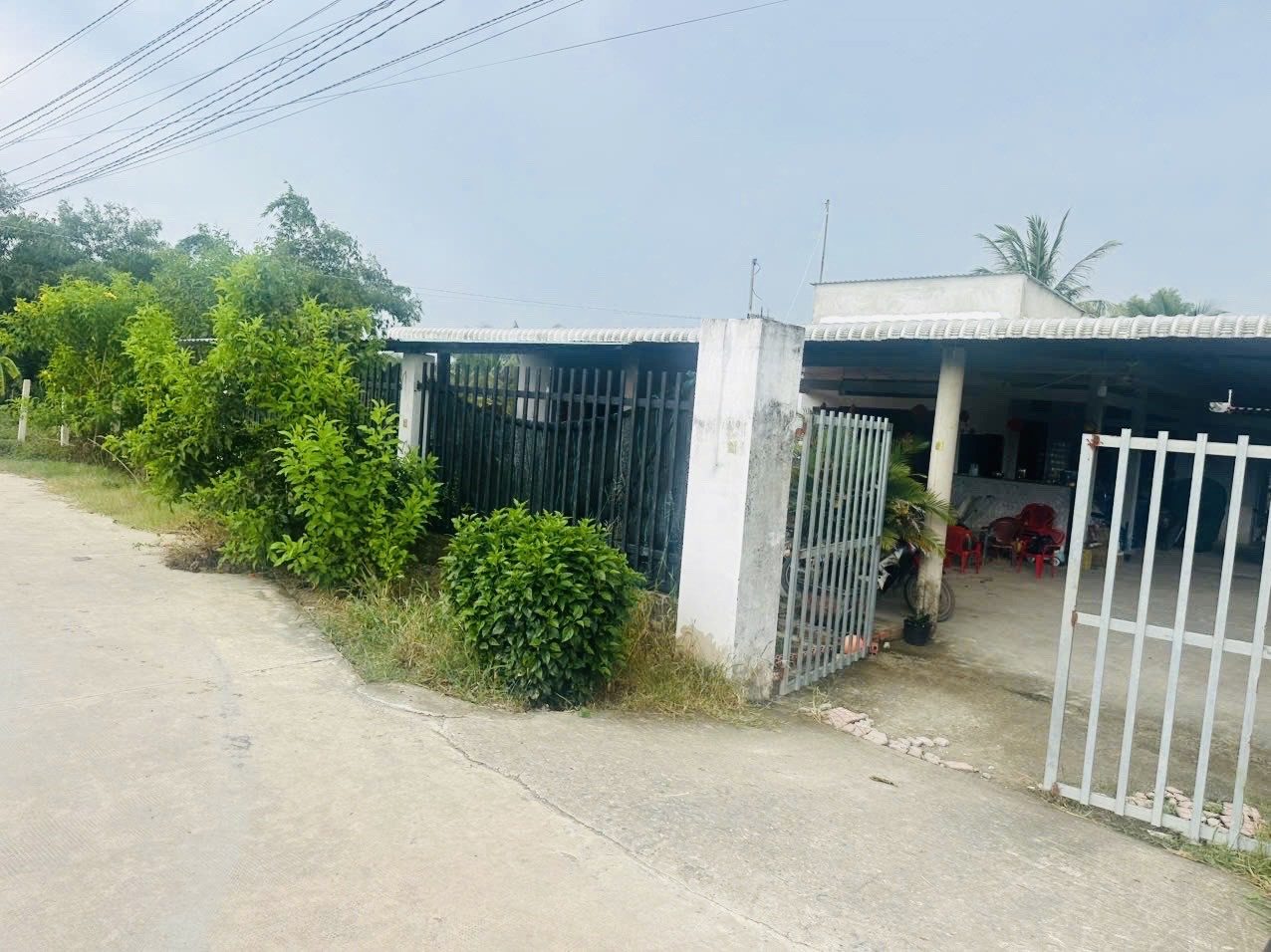 Đất thổ cư gần chợ 135m2 (740tr), kế bên trường học