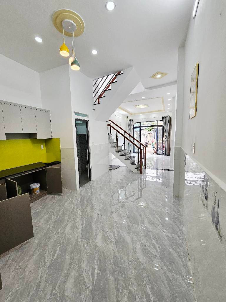 Bán Nhà gần Tên Lửa - 50m² - 2 tầng BTCT - 2PN - sát hẻm xe hơi - chỉ 4,95 tỷ