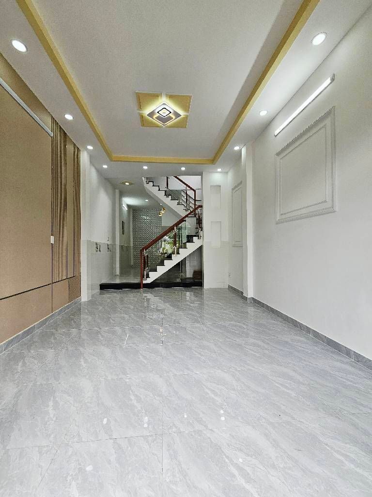 Bán Gấp Nhà Khu Tên Lửa Bình Tân 50m² (4x12.5m) – 2 Tầng BTCT – Gần Tỉnh Lộ 10 – SHR Hoàn Công – Chỉ 4.95 Tỷ