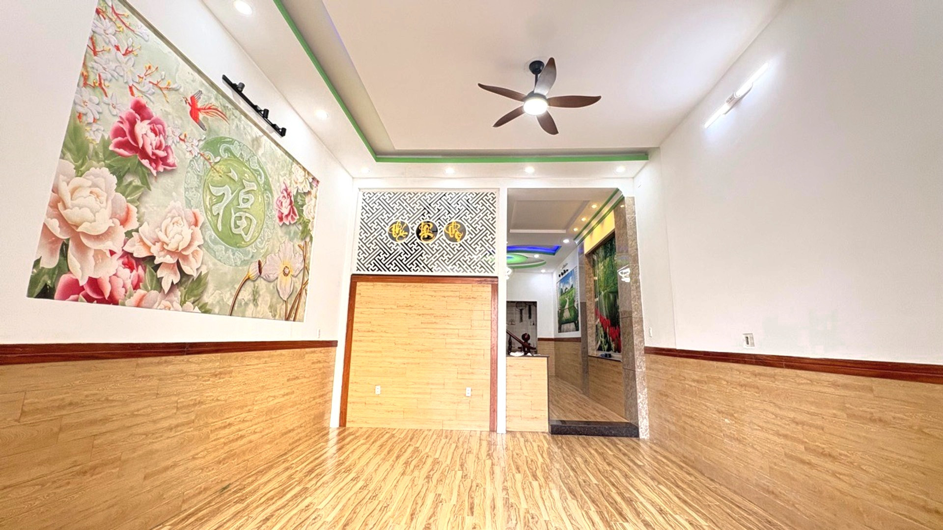 BÁN NHÀ ĐẸP LIỀN KỀ TỈN.H LỘ 10 - ĐƯỜNG XE TẢI - ( 5X17M )