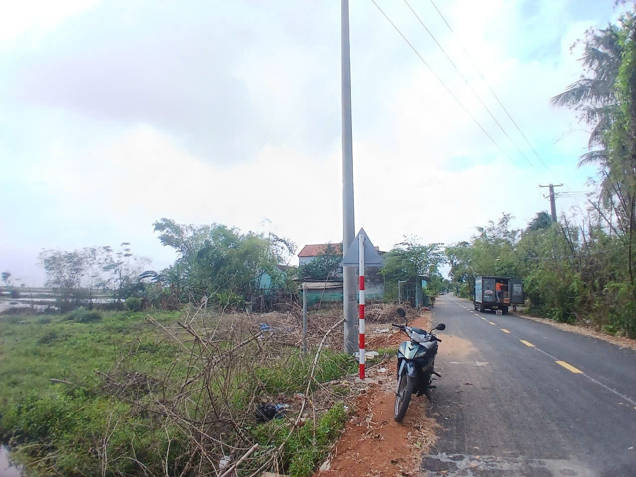 Cần bán gấp mặt tiền tỉnh lộ 10c vinh hà ( thôn 3, phú vang, tp Huế).