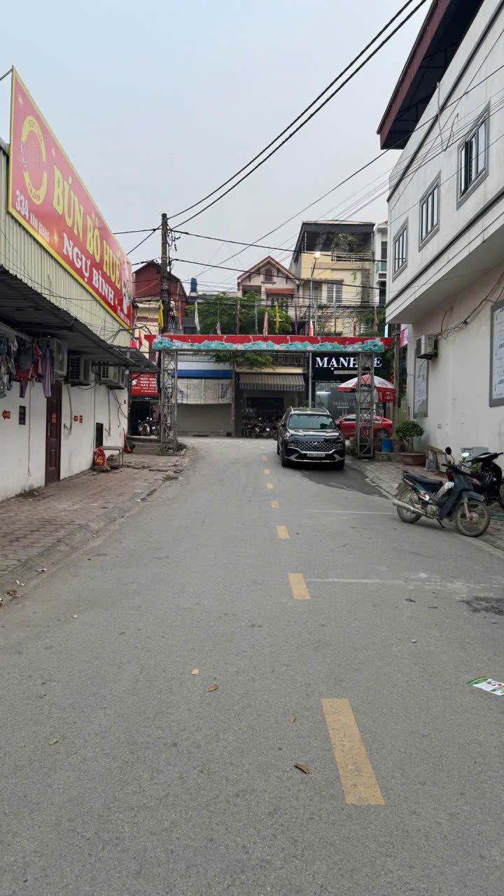 BÁN ĐẤT Thị trấn Văn Giang Có Sẵn Nhà 1 Tầng