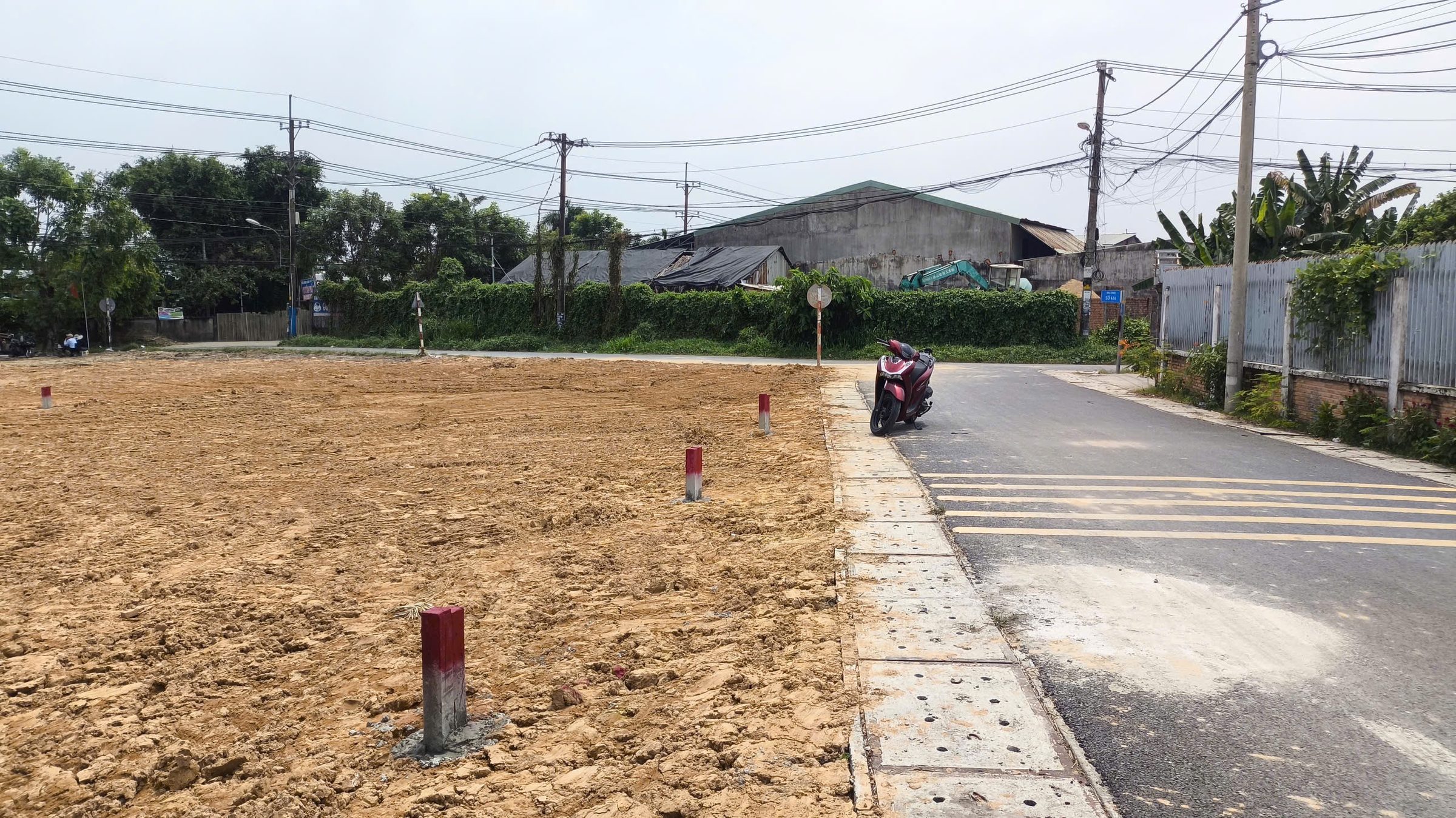 ĐẤT 2 MẶT TIỀN TỈNH LỘ 2 CÁCH CHỢ VIỆT KIỀU 30m