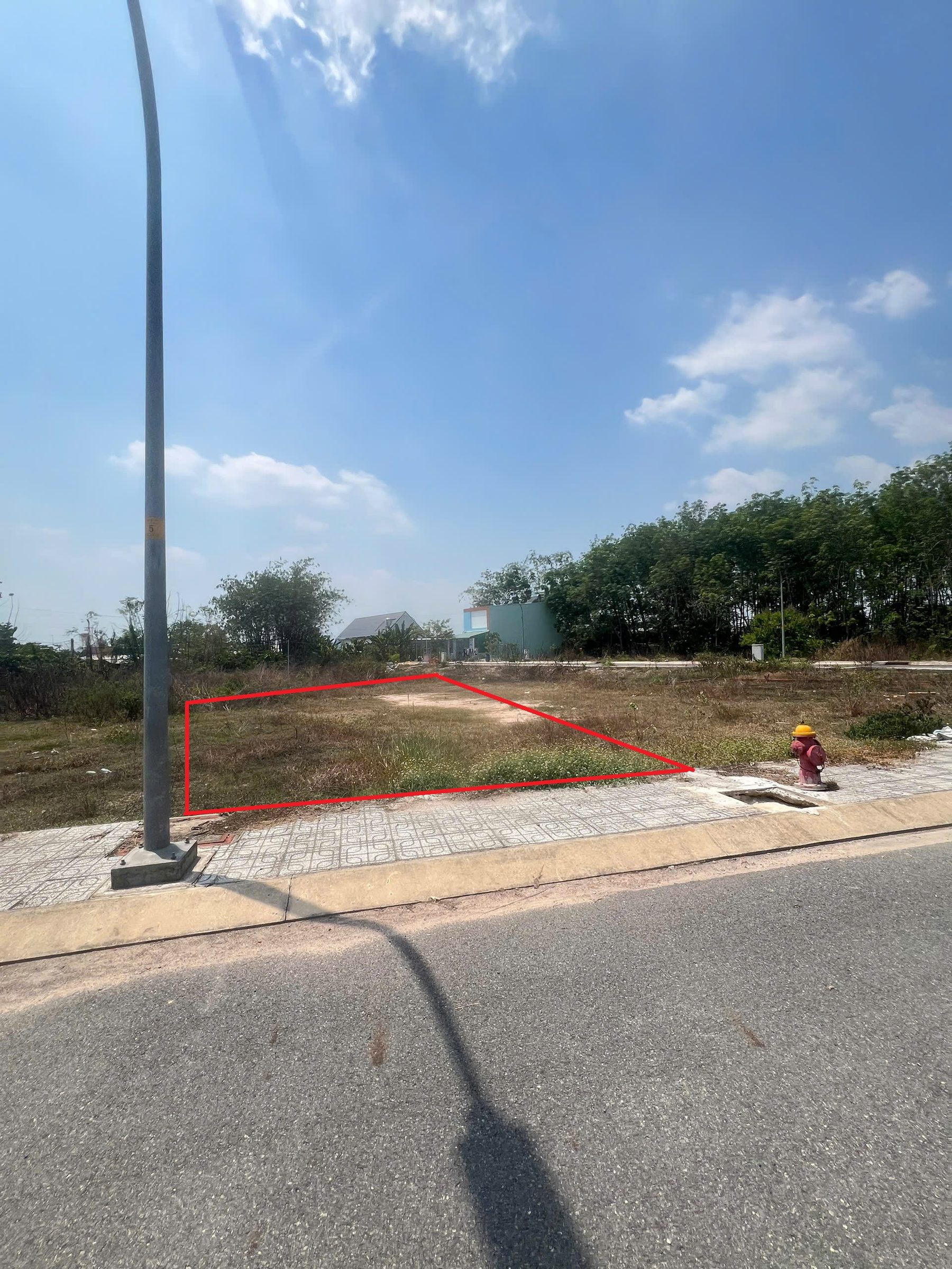 SANG GẤP  5x35M , THỔ CƯ, MT TL2, CHỐT 950tr, KINH DOANH ĐƯỢC