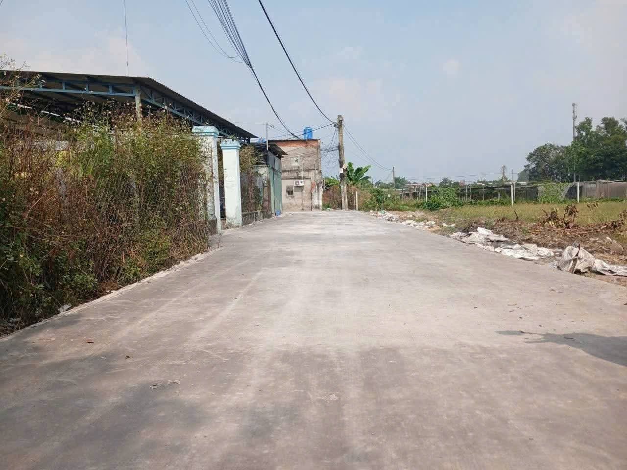 Bán đất thổ cư mặt tiền xe tải trung tâm xã Tân Phú Trung Củ Chi TPHCM, DT: 1000m2.